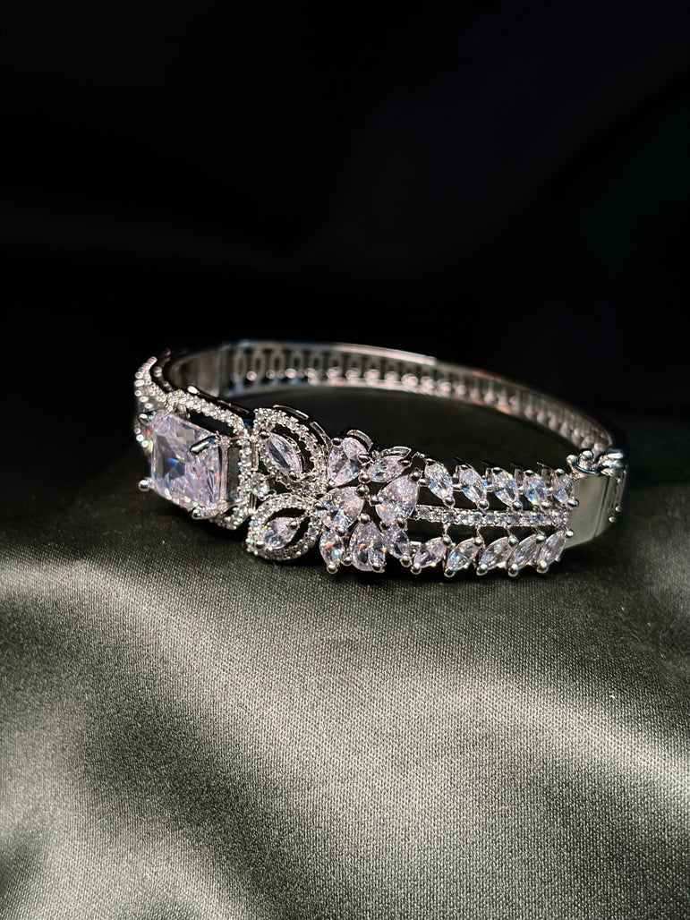 Bracelet & Bangle BR001
