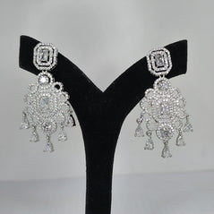 Earring 005 White