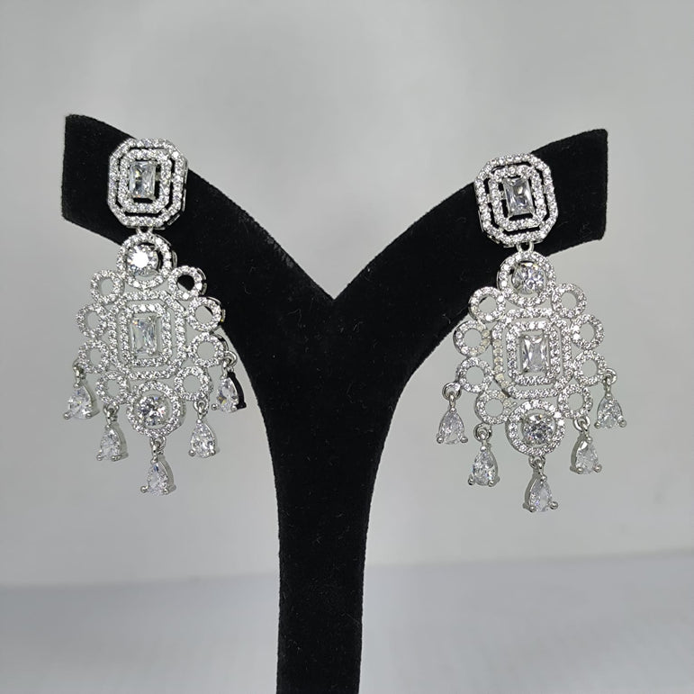 Earring 005 White