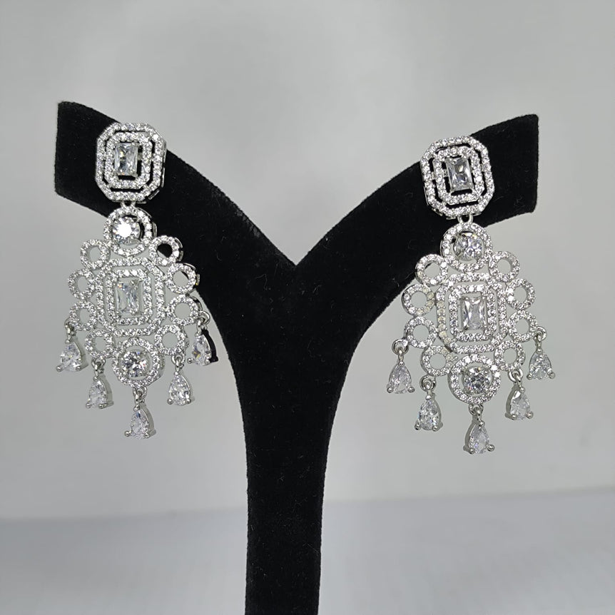 Earring 005 White