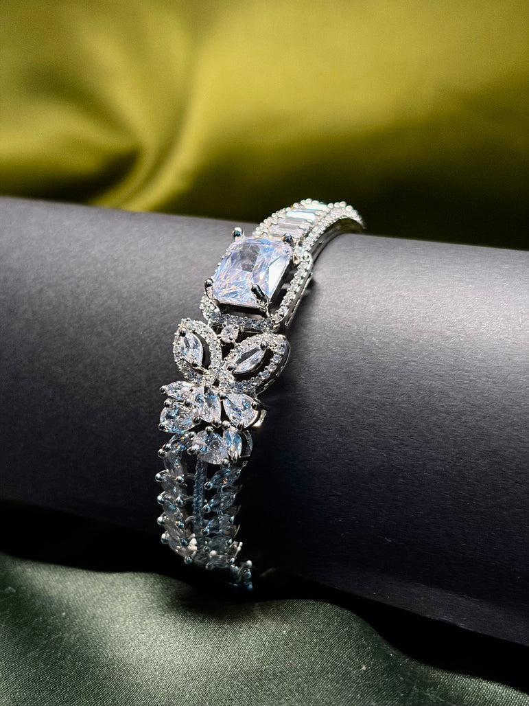 Bracelet & Bangle BR001