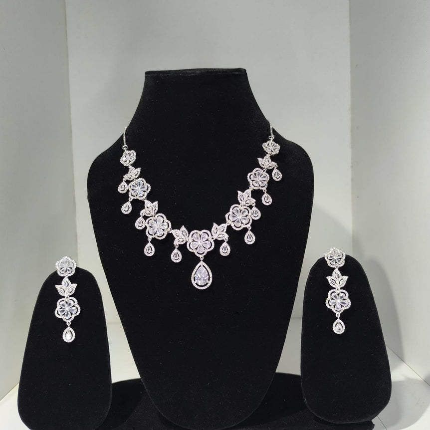 Necklace 0010 White