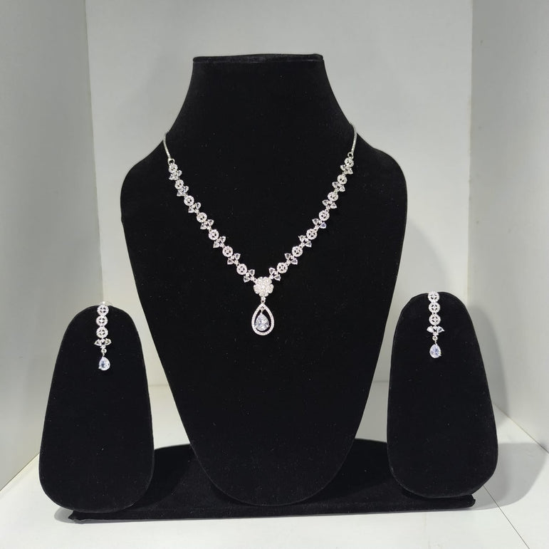 Necklace 008 White