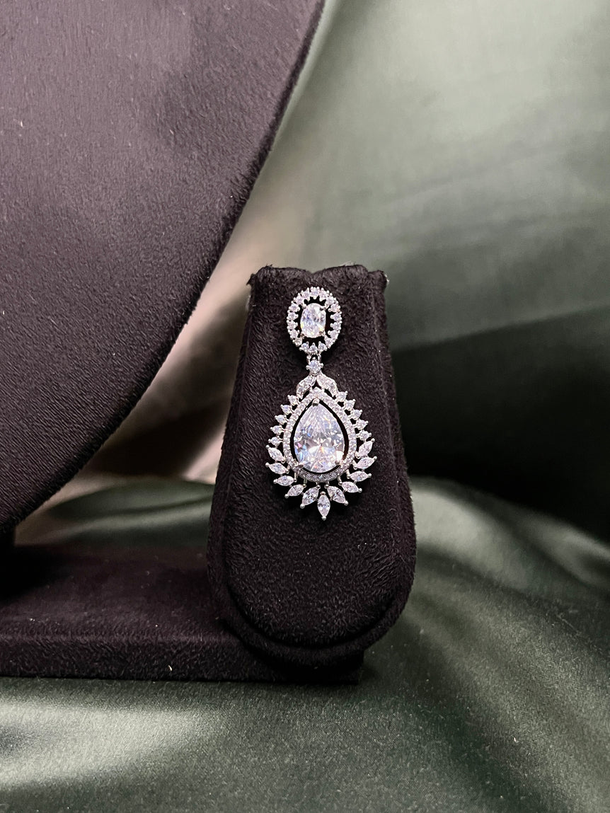 Pendant With Chain And Earring Set P0017