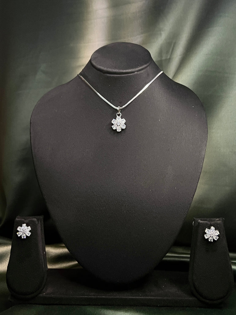 Pendant With Chain And Earring Set P0028